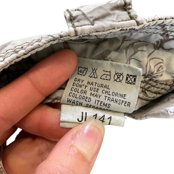 Jet Lag Camo Cargo Shorts Mens 38 Waist Pale Green Floral Print Distress Y2K 90s - Picture 10 of 13